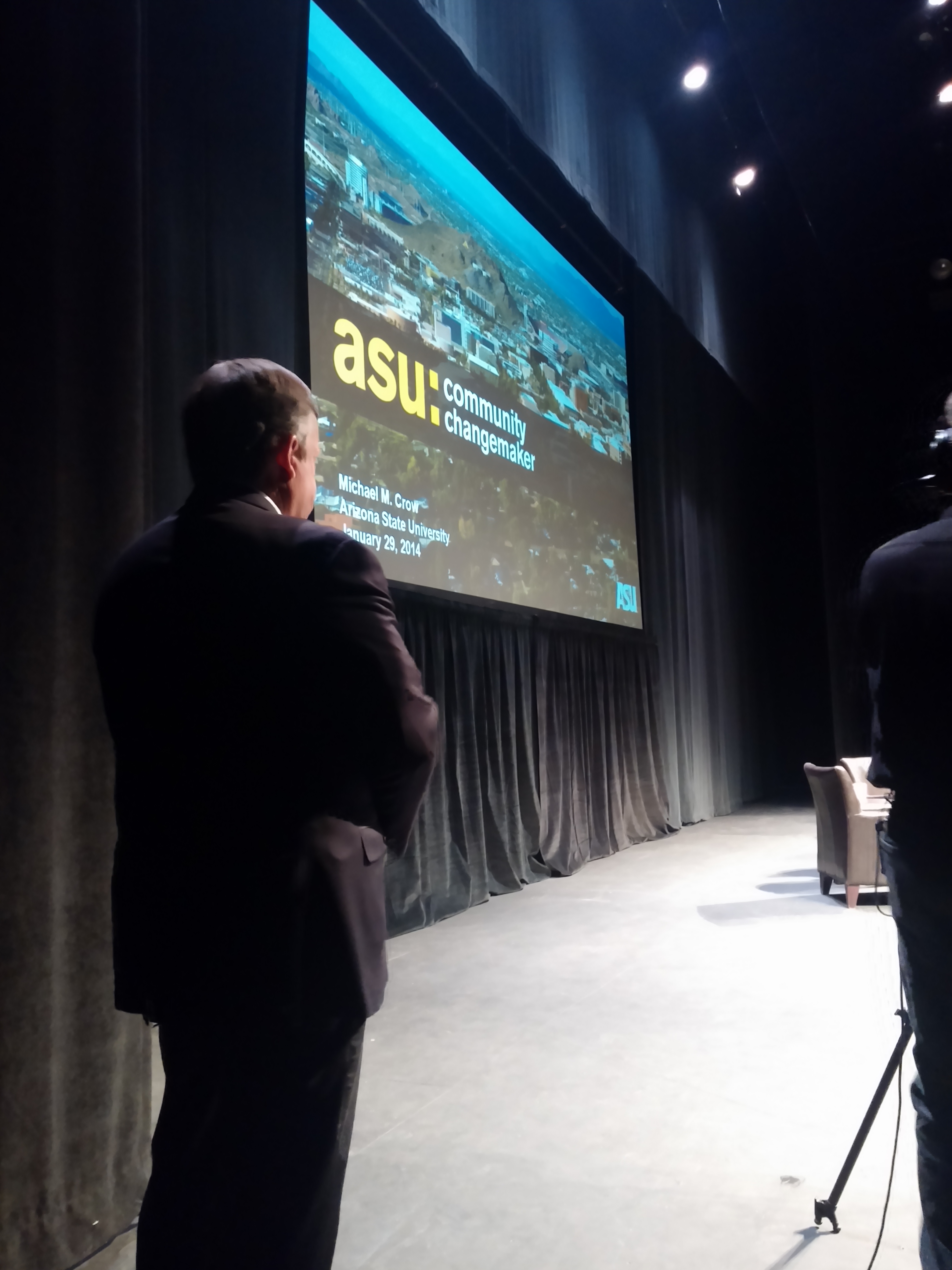 Michael Crow backstage Michael Crow backstage