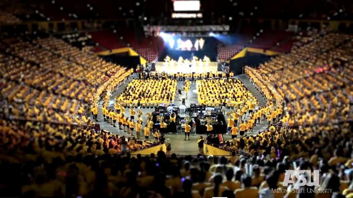 2016 Fall Student Welcome in Wells Fargo Arena